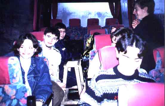 Les lves dans le car